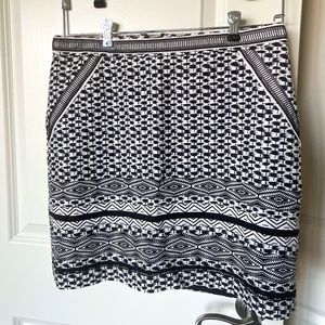 Stylish, Patterned White House Black Market Skirt, Black & White - Size 10